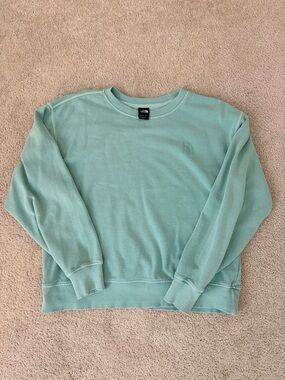 The North Face Women’s Crewneck Sweatshirt in Mint Green